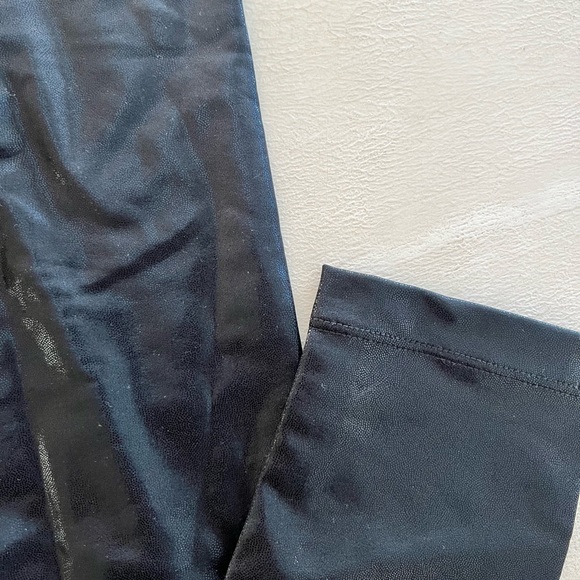 Haute Body leggings + sports bra - Picture 3 of 7